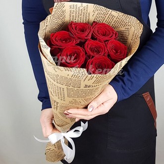 7 красных роз