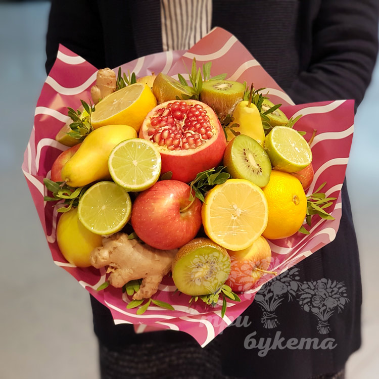 Букет с грушами, яблоками и лаймом