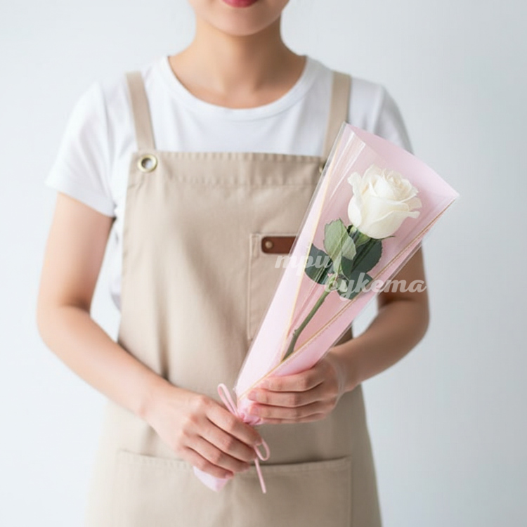 Мини-букет из белой розы