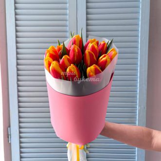 Букет 15 классических оранжевых тюльпанов Букет 15 классических оранжевых тюльпанов